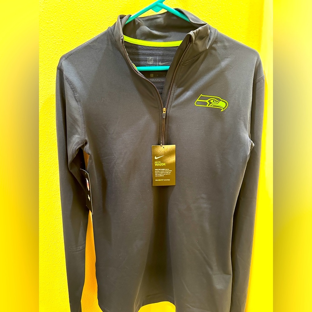 NWT Woman’s Nike Seahawks 3/4 Zip